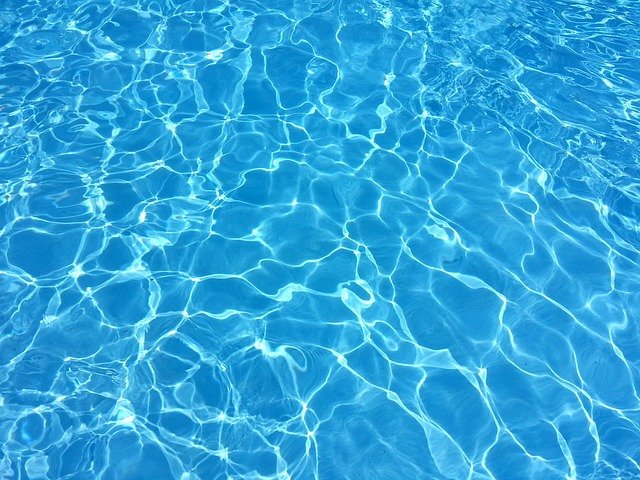 krása bazénové vody